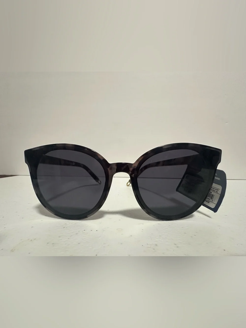 Women’s Oversized Cat Eye Sunglasses - Black Tortoiseshell